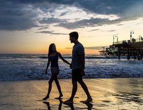 couple en bord de mer