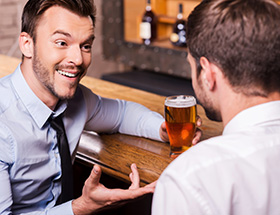 rencontre gay dans un bar