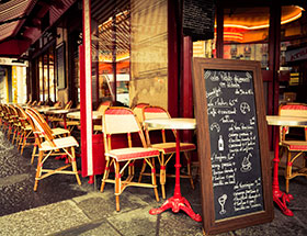 un restaurant à Caen